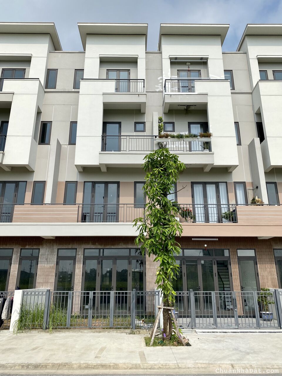 Shophouse đối diện chung cư,trường học,giá tốt để đầu tư tại Vsip Bắc Ninh