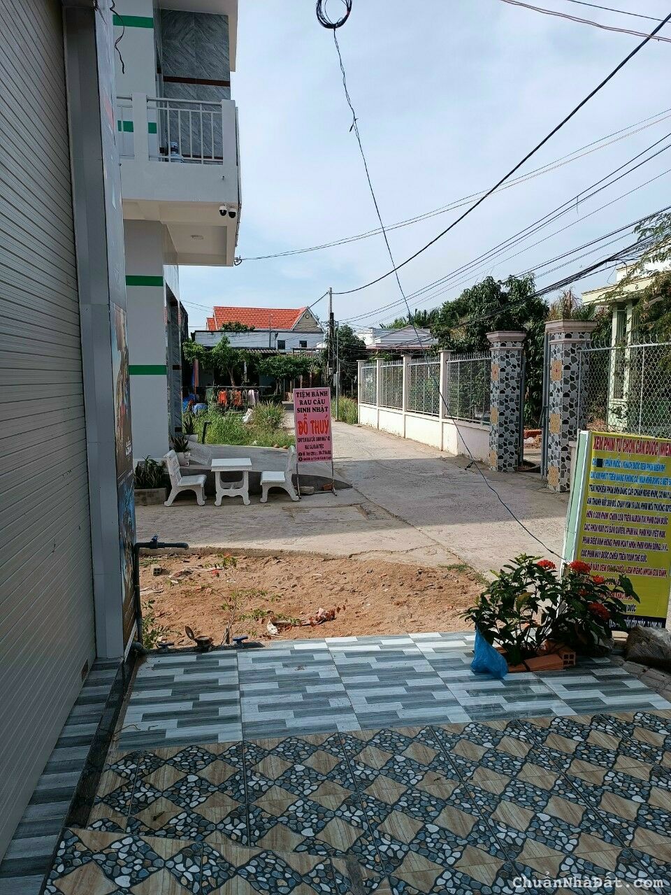 Chủ cần bán căn nhà 1 trệt 3 lầu 82m2 đất đô thị Cần Đước giá rẻ cho ai cần mua ngay