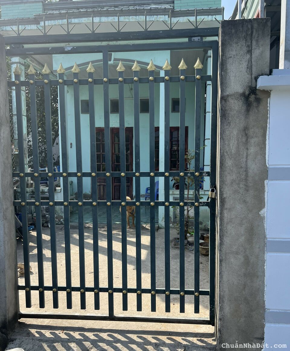 Chủ kẹt tiền bán gấp căn nhà thị trấn cần Đước giá siêu ngộp 670tr 