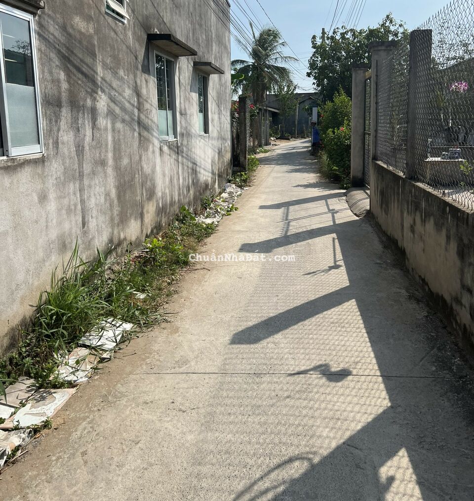 Chủ kẹt tiền bán gấp căn nhà thị trấn cần Đước giá siêu ngộp 670tr 