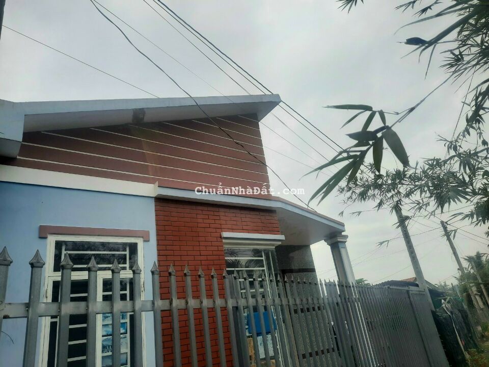 Chủ bán gấp nhà đẹp 84m2 thổ + 30m2 đất lúa Cần giuộc giá rẻ công nhân 800tr