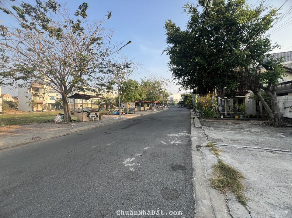 Chủ gửi bán căn nhà mt đường Nguyễn Trãi Chợ đêm Thắng Lợi 108m2 giá rẻ mua kiếm lời 