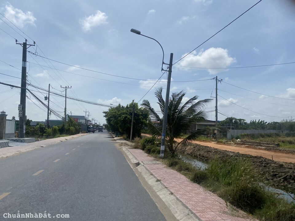 Chủ cần bán gấp 2400m2 lúa Tân Chánh giá rẻ 550 mua ngay kẻo lỡ Chủ cần bán gấp 2400m2 lúa Tân Chánh giá rẻ 550 mua ngay kẻo lỡ