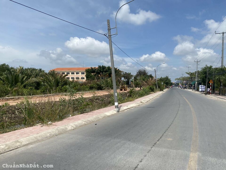 Kẹt tiền Chủ bán gấp 240m2 thổ mt xe hơi Tân Chánh giá bao đầu tư cho khách 690tr