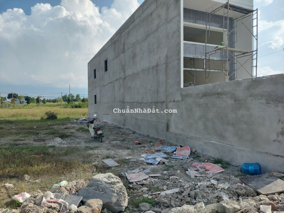 SOS Chủ kẹt bán lỗ 105m2 kdc Long Cang giá bao rẻ cho khách mua đầu tư 890tr chốt gấp