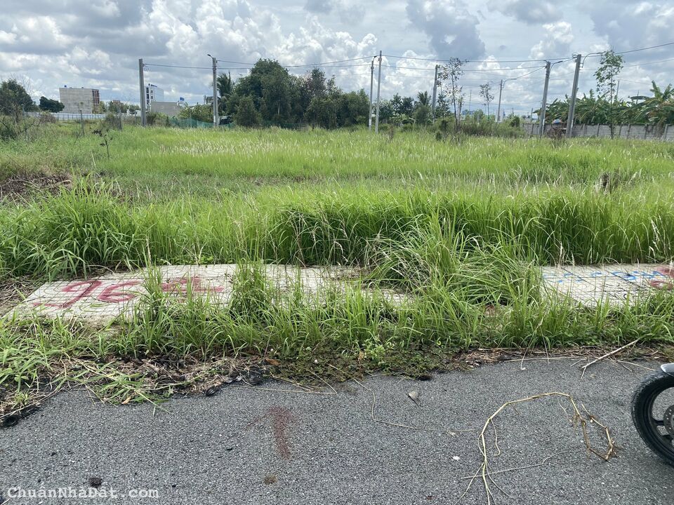 Kẹt tiền hạ giá bán lỗ 2 nền liền kề 85m2 kdc Long Cang giá đầu tư mua kiếm lời 690tr