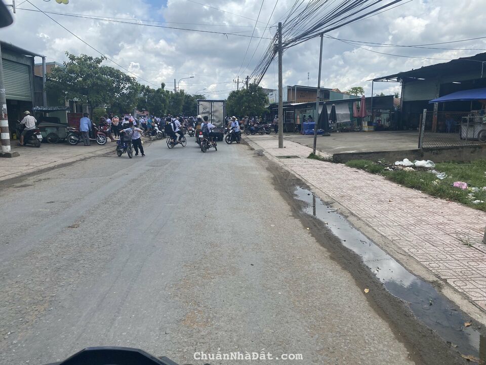 Kẹt tiền hạ giá bán lỗ 2 nền liền kề 85m2 kdc Long Cang giá đầu tư mua kiếm lời 690tr