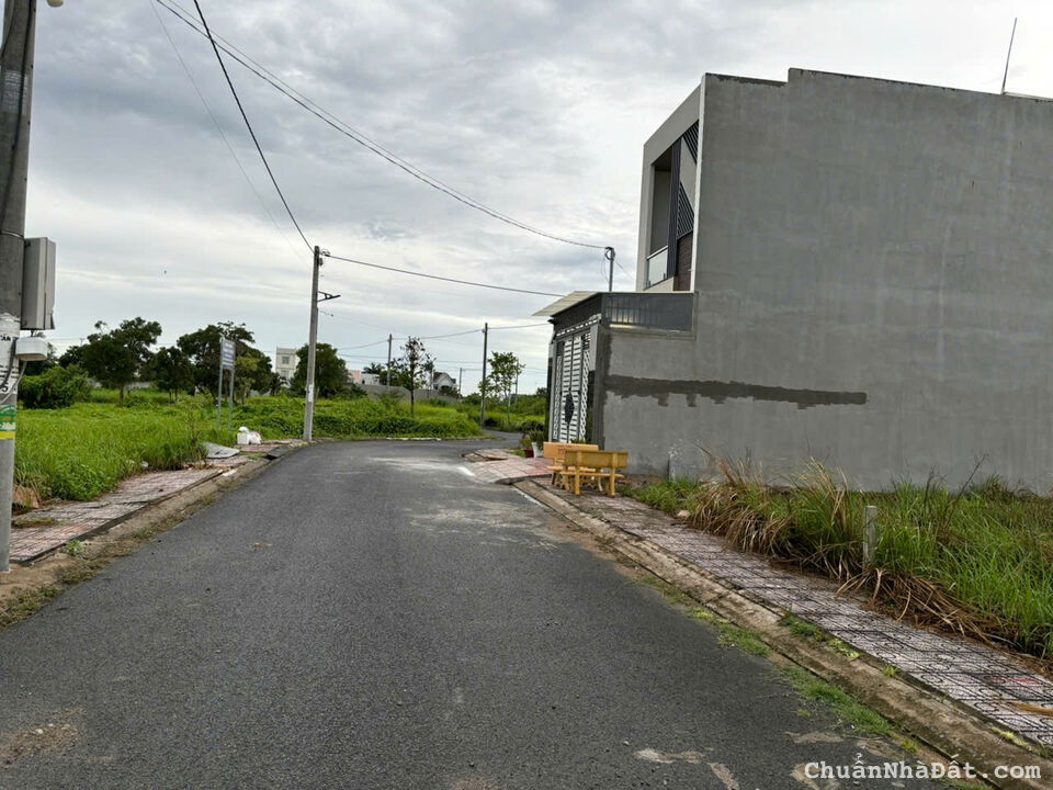 Chủ cần bán gấp 132m2 kdc Nam Phong giá rẻ đầu tư 900tr