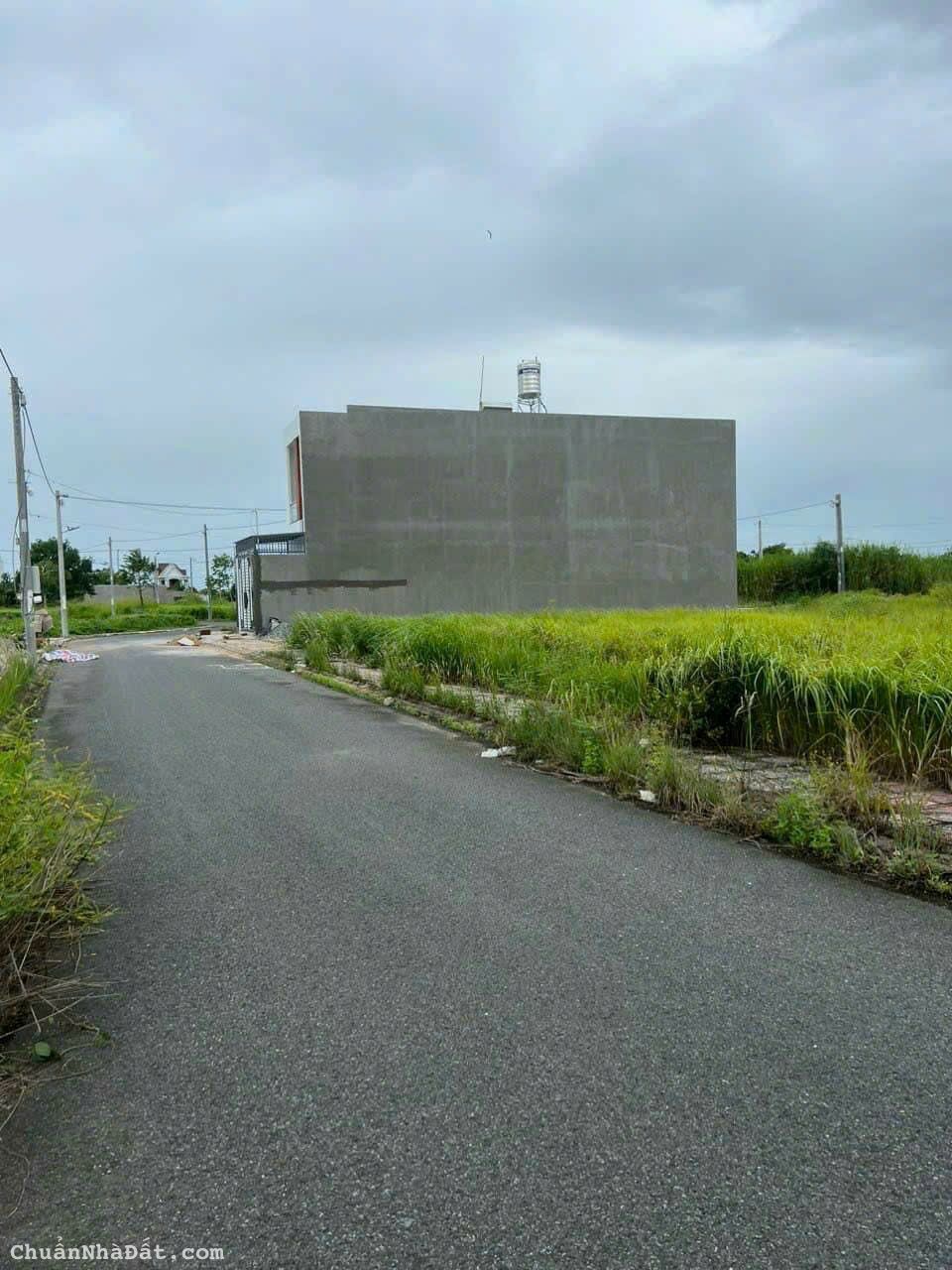 Kẹt tiền bán lỗ 132m2 kdc Nam Phong bao giá đầu tư cho khách mua 900tr Kẹt tiền bán lỗ 132m2 kdc Nam Phong bao giá đầu tư cho khách mua 900tr