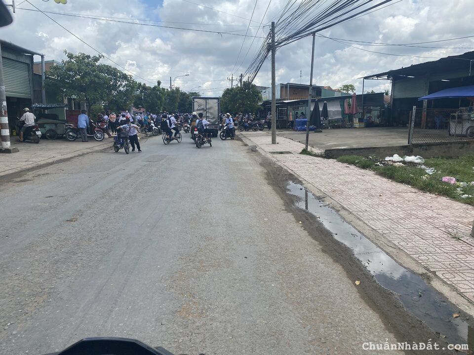 Bán lỗ 2 nền liền kề 85m2 kdc Long Cang giá đầu tư mua là lời 750tr