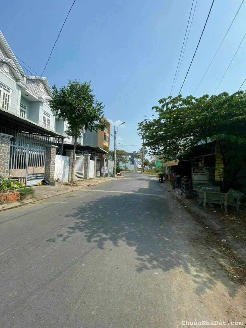 Chủ quá kẹt bán 124m2 nền kdc EcoPark giá rẻ đầu tư cho người sau mua lời chỉ 950