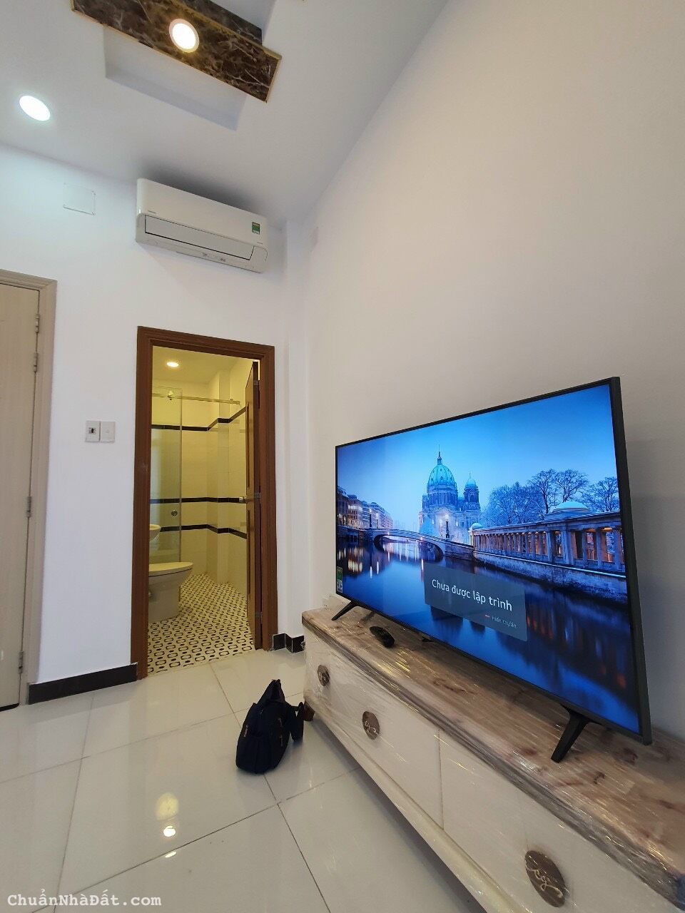 Nhà mặt tiền đường 6m 1979 Huỳnh Tấn Phát, thị trấn Nhà Bè, 5x10m, 2L, 6.3 tỷ 