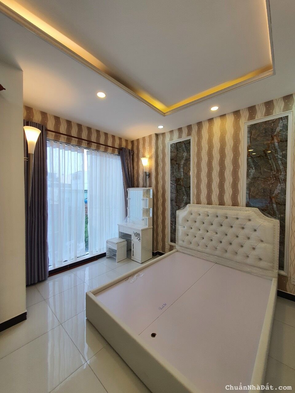 Nhà mặt tiền đường 6m 1979 Huỳnh Tấn Phát, thị trấn Nhà Bè, 5x10m, 2L, 6.3 tỷ 