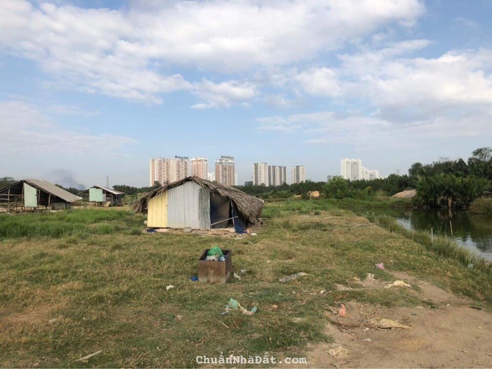 Bán 2575m2 đất hẻm xe hơi đường Phạm Hữu Lầu Phước Kiển Nhà Bè, 4tr/m2