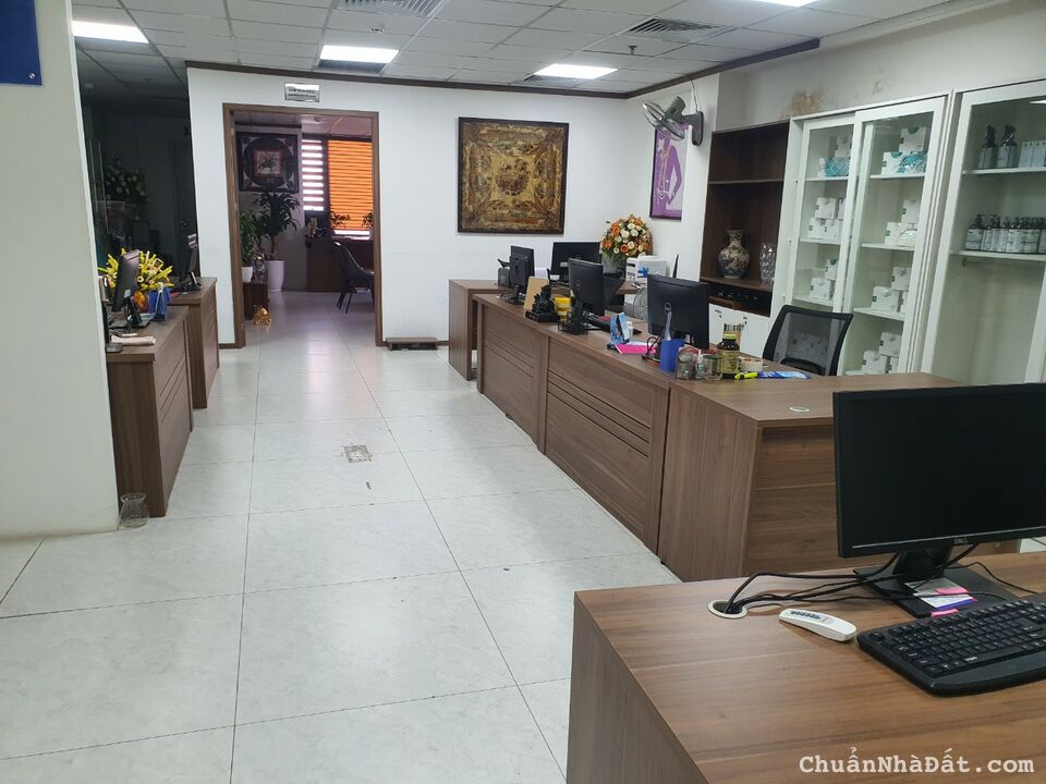 Chính chủ cho thuê văn phòng tại Phố Huế HBT 