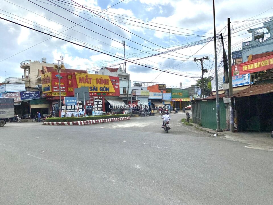 Cần bán lô đất full thổ cư ở TT Đồng Nai giá 950tr/250m2, mặt tiền nhựa 32m ngay QL20. Sổ hồng sẵn Cần bán lô đất full thổ cư ở TT Đồng Nai giá 950tr/250m2, mặt tiền nhựa 32m ngay QL20. Sổ hồng sẵn