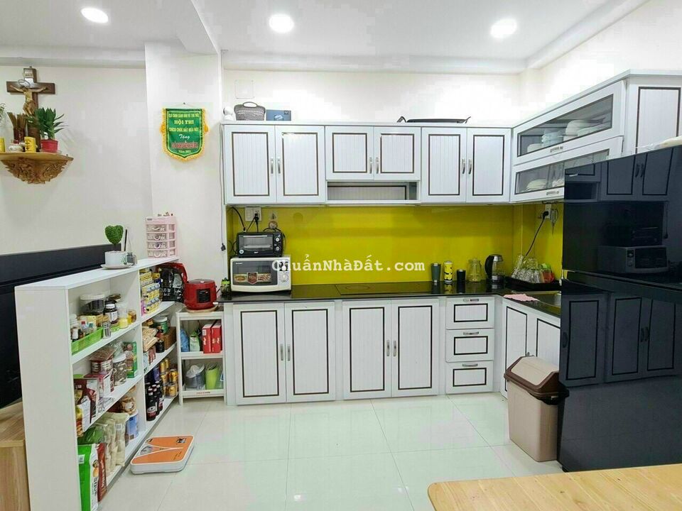 Thanh lý gấp nhà HXH Bạch Đằng, P15, Bình Thạnh,Giá 2tỷ2 40m2, sổ hồng sẵn, nhà đúc, cơ hội bắt đáy