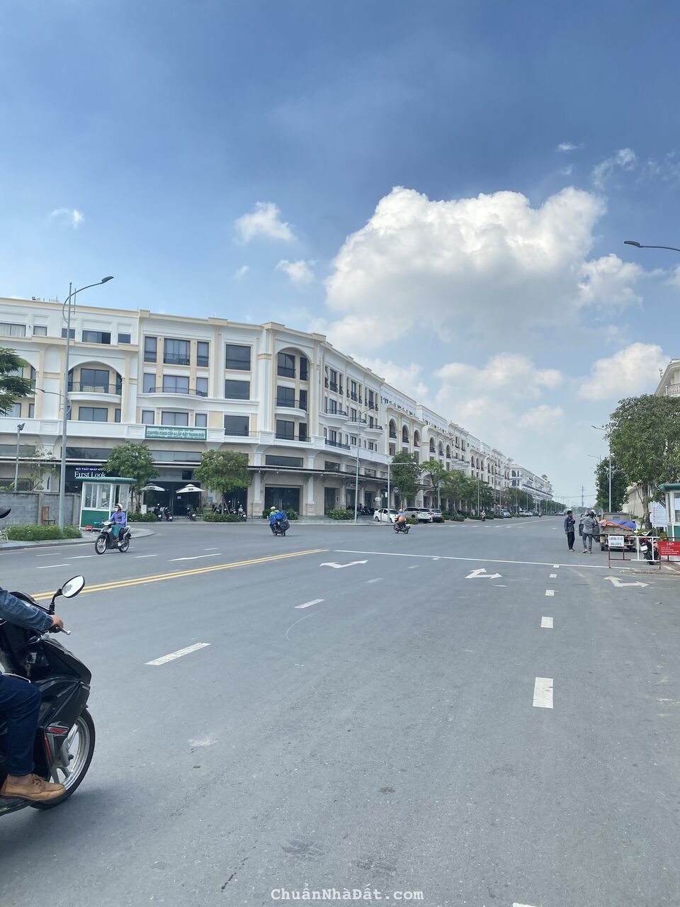 Chính chủ bán 72m2 đất thổ cư giá 2 tỷ 150tr nằm liền kề KCN Vsip 2, Vĩnh Tân, Tân Uyên, Sổ riêng 