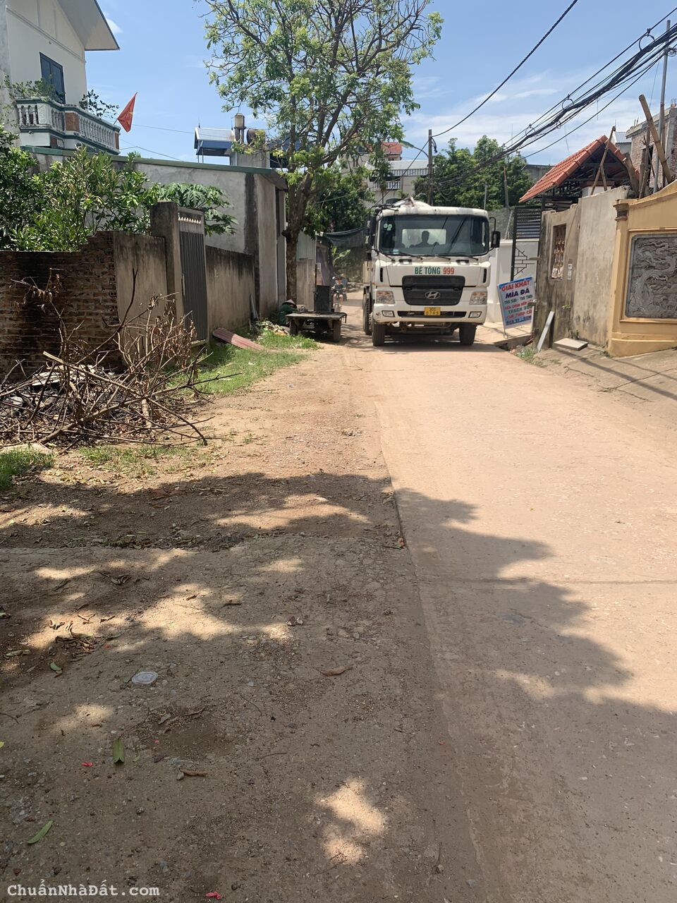 Bán 73m đất trục chính kinh doanh tại TT Chúc Sơn Bán 73m đất trục chính kinh doanh tại TT Chúc Sơn