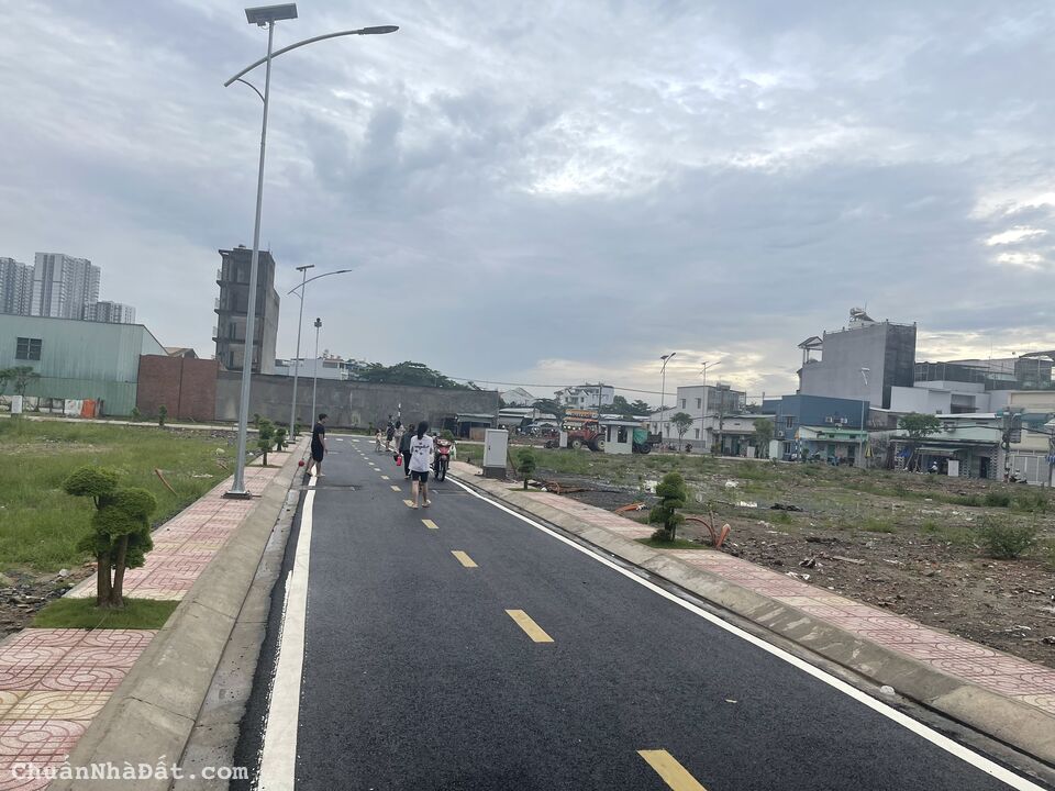 Cần ra nhanh lô đất đẹp sổ hồng riêng ngay khu Dân Cư Phú Xuân, Nhà Bè, 100m2/999tr full thổ cư