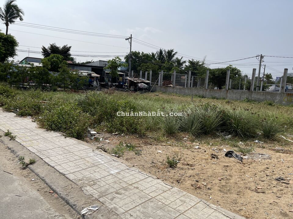 Bán đất nằm lièn kề chợ Long Can, Cần Đước, Long An,  đất 120m2, chuẩn ngang 5m, full thổ cư