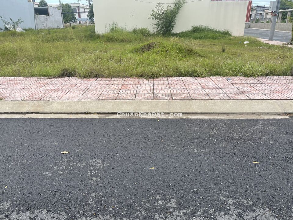 Bán đất liền kề chợ Long Can, Cần Đước, Long An, đối diện UBND Long Can Bán đất liền kề chợ Long Can, Cần Đước, Long An, đối diện UBND Long Can