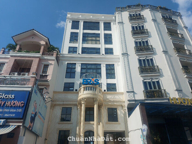 Chuyển nhượng tòa văn phòng mặt tiền đường khu Cách Mạng Tháng 8, Quận 3, giá 98 tỷ. 0932723936