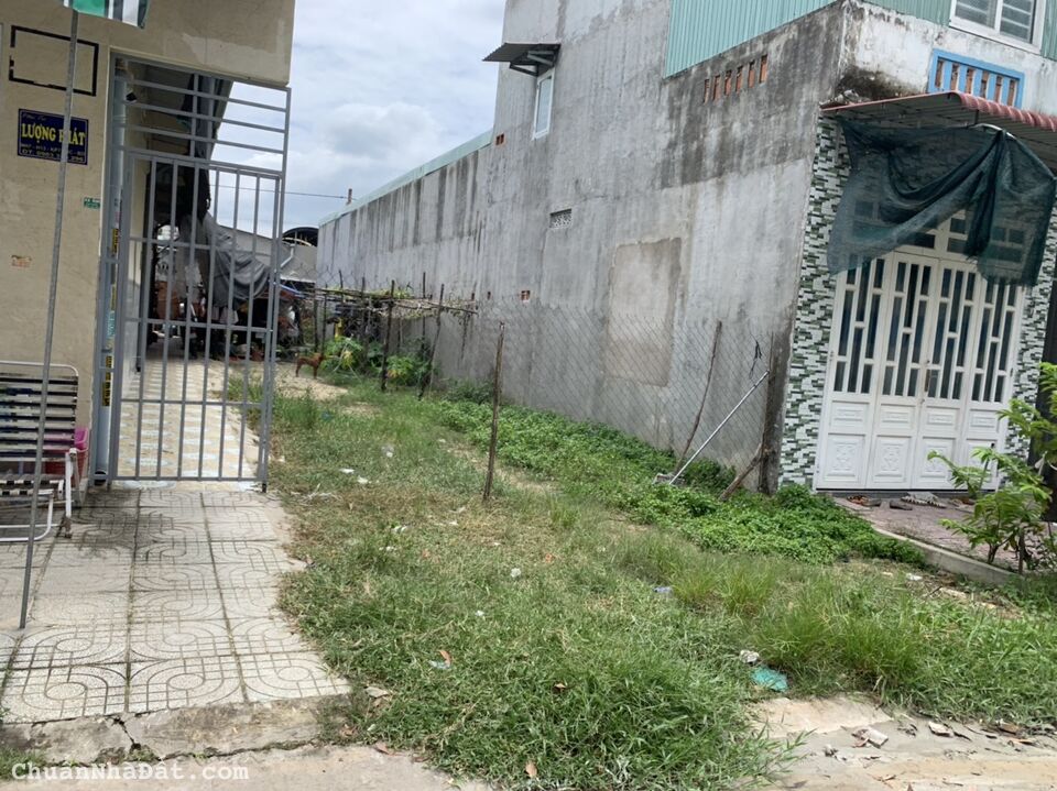 TÔI BÁN ĐẤT MỸ PHƯỚC 5x20. CÓ SẴN NHÀ TẠM TÔI BÁN ĐẤT MỸ PHƯỚC 5x20. CÓ SẴN NHÀ TẠM