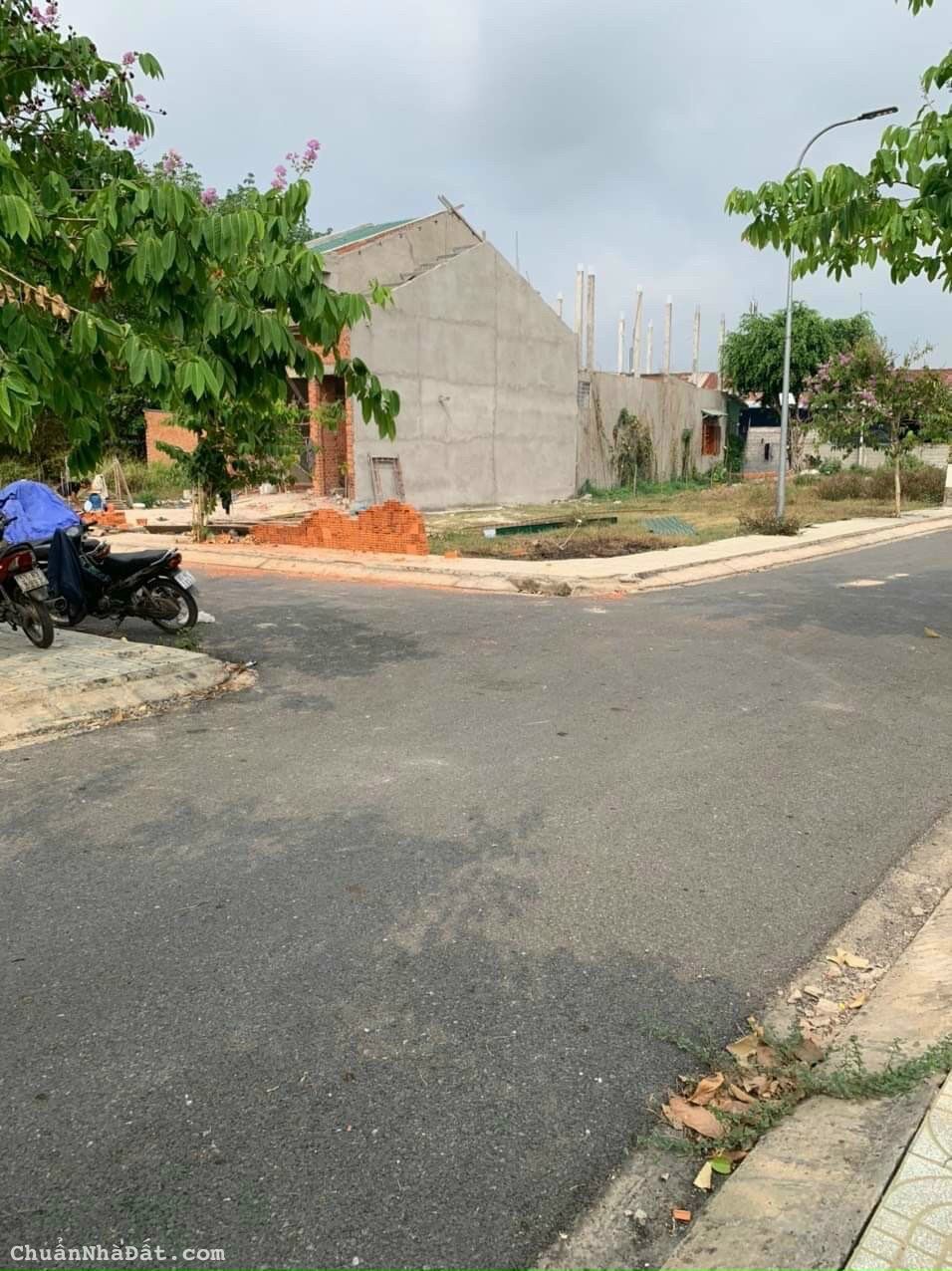 NHÀ TÔI ĐANG KẸT TIỀN CẦN BÁN LÔ ĐẤT Ở KCN CHÀ LÀ