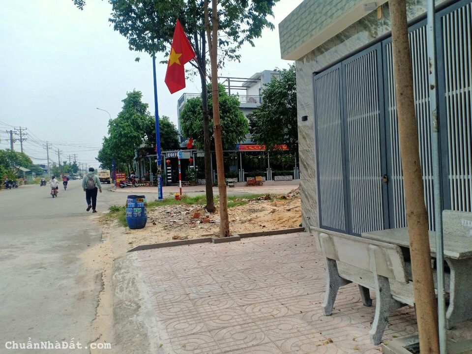 Chính chủ cần bán lô góc 2 mặt tiền kinh doanh ngang 10m Chính chủ cần bán lô góc 2 mặt tiền kinh doanh ngang 10m