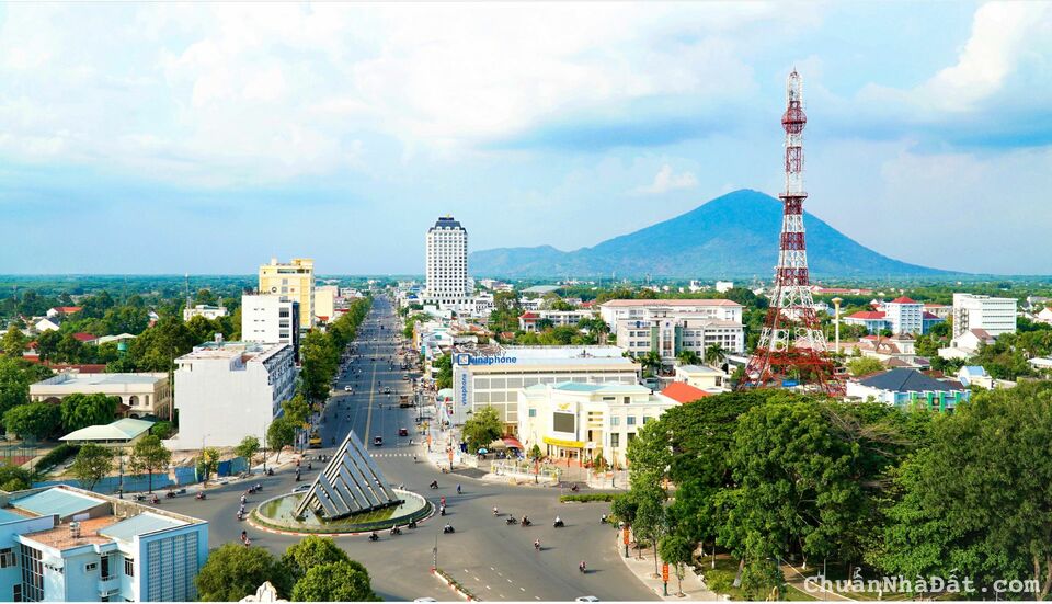 Bán đất tặng luôn nhà đẹp trung tâm phường 3 Tp.Tây Ninh