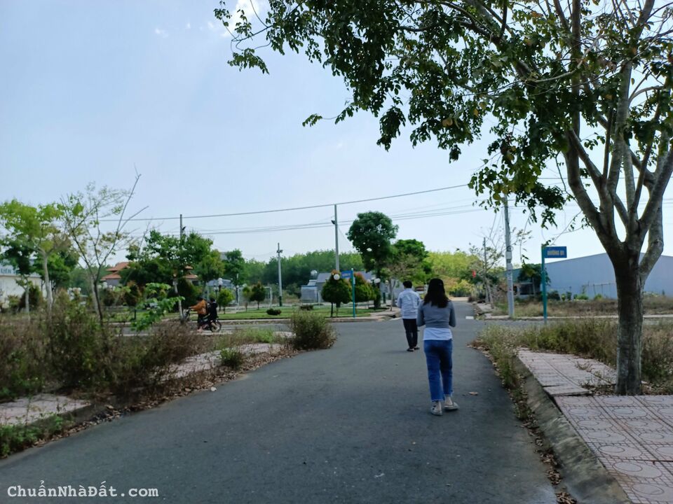 BÁN NHANH LÔ ĐẤT 2 MẶT TIỀN THÀNH PHỐ ĐỒNG XOÀI