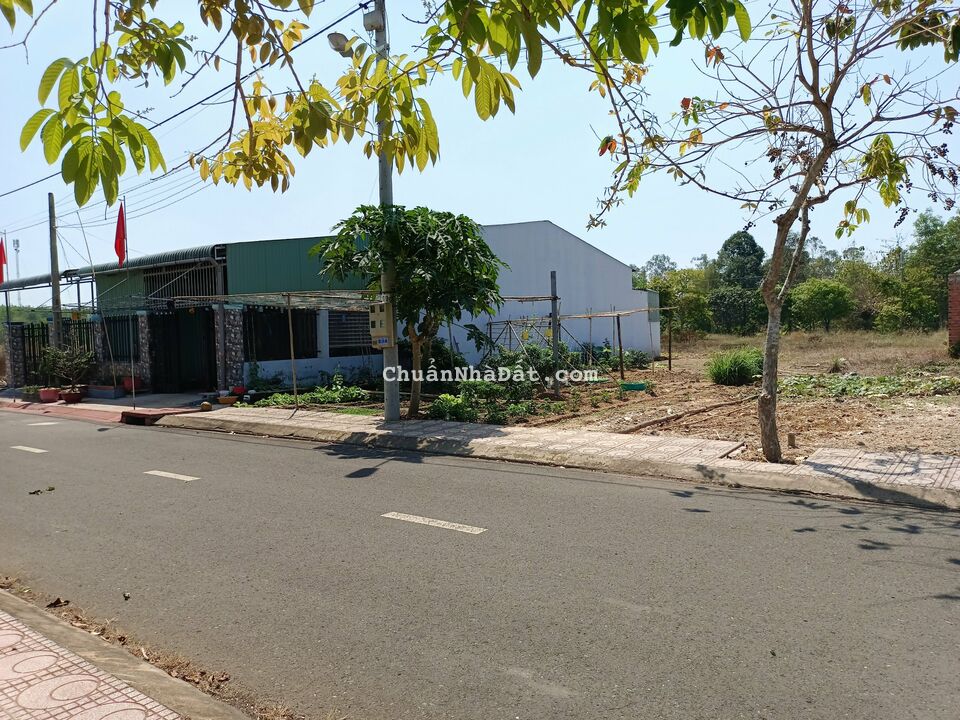 Chính chủ bán nhanh lô đất khu dân cư cách trung tâm đồng xoài 3km