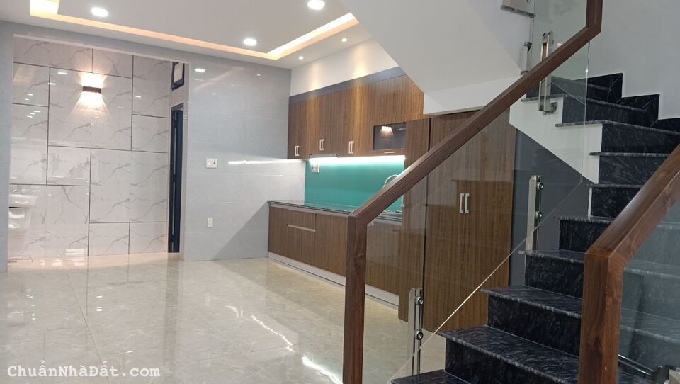 Bán nhà xây độc lập 52m có gara oto tại ngõ Đằng Hải