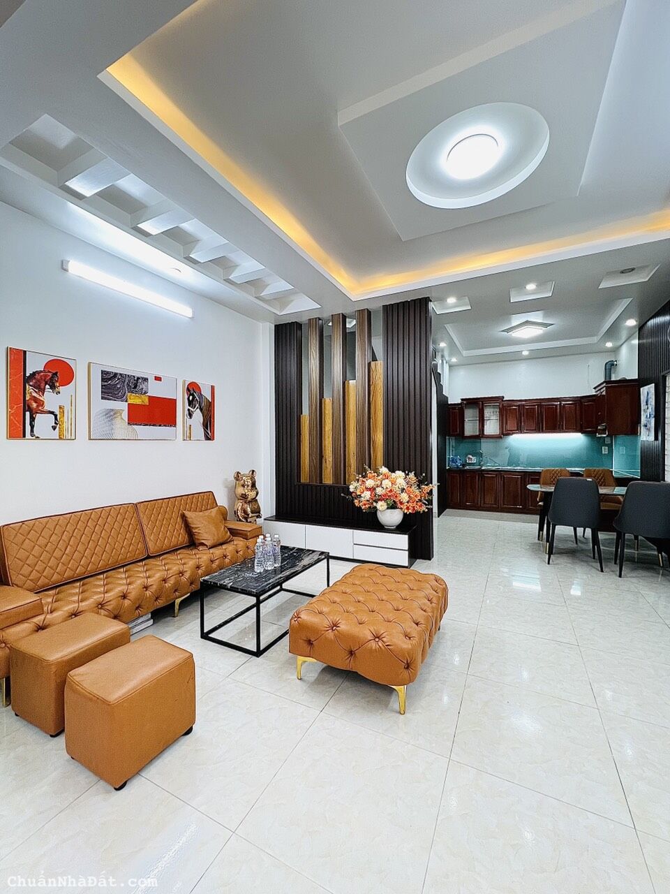 Bán nhà lô góc dân xây độc lập tại ngoc 149 Trung Hành