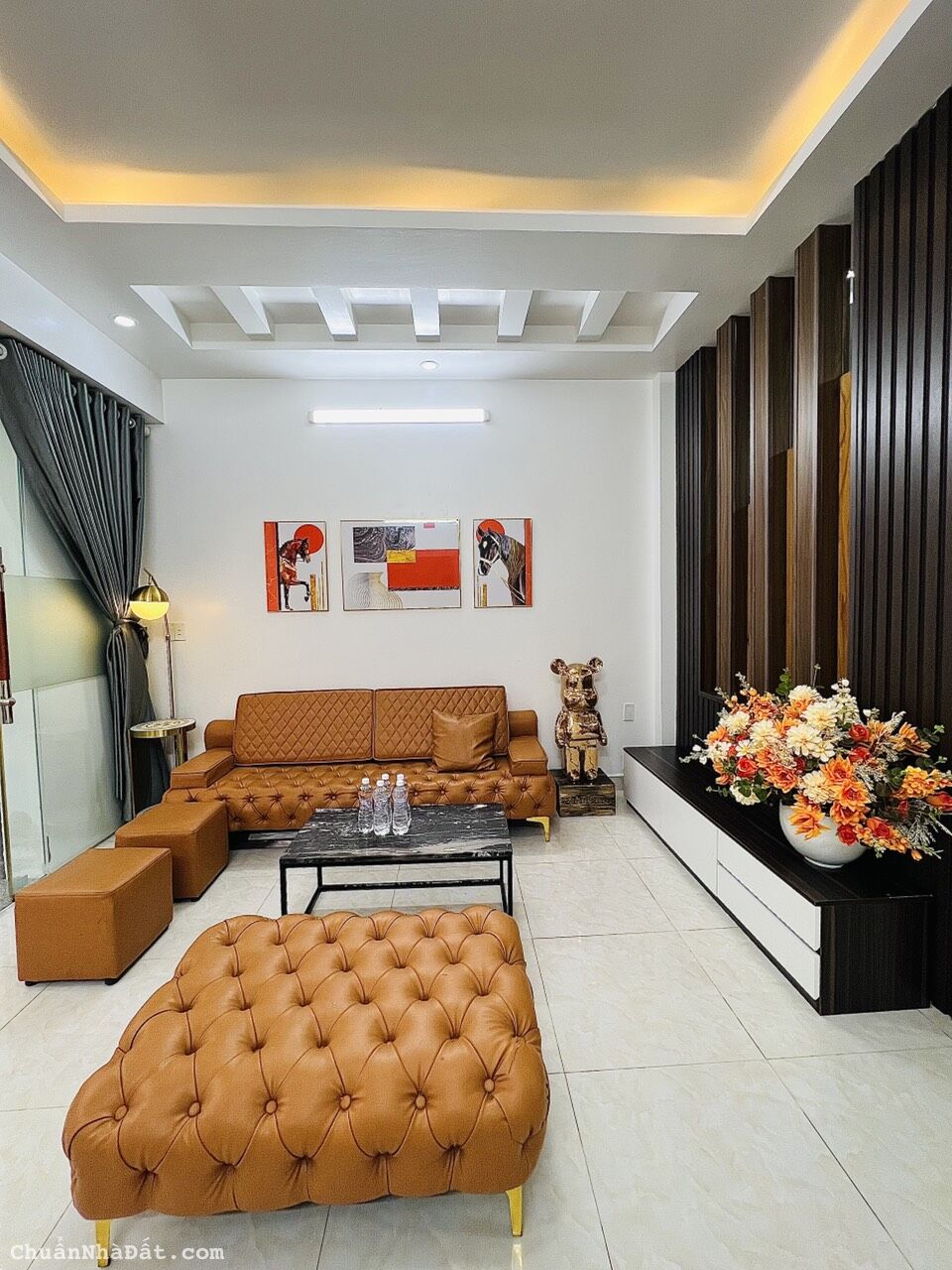 Bán nhà lô góc dân xây độc lập tại ngoc 149 Trung Hành