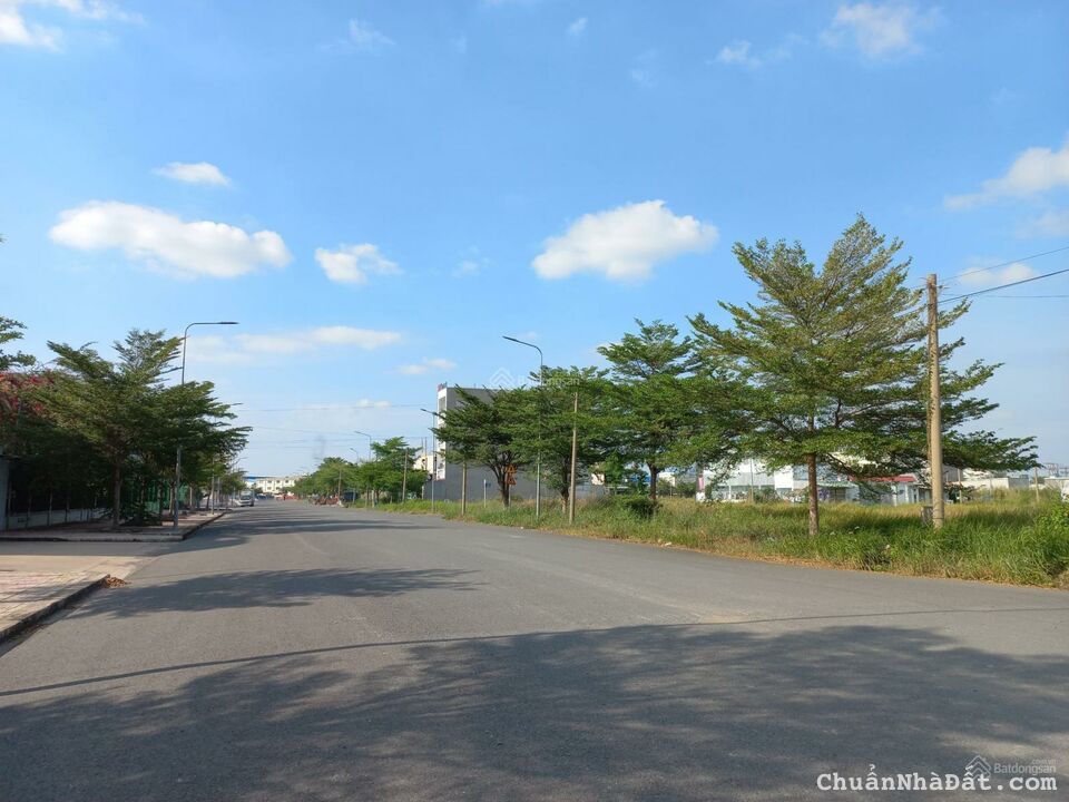 Cần bán 3 Lô đất liền kề Bình Chánh, Sổ Riêng