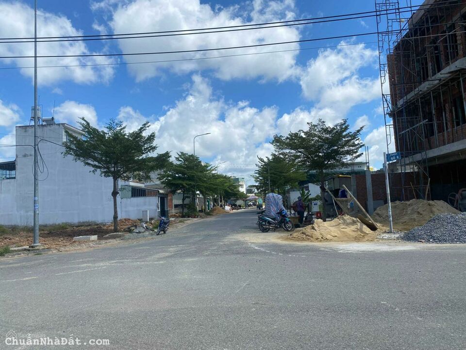 Cần bán 3 Lô đất liền kề Bình Chánh, Sổ Riêng