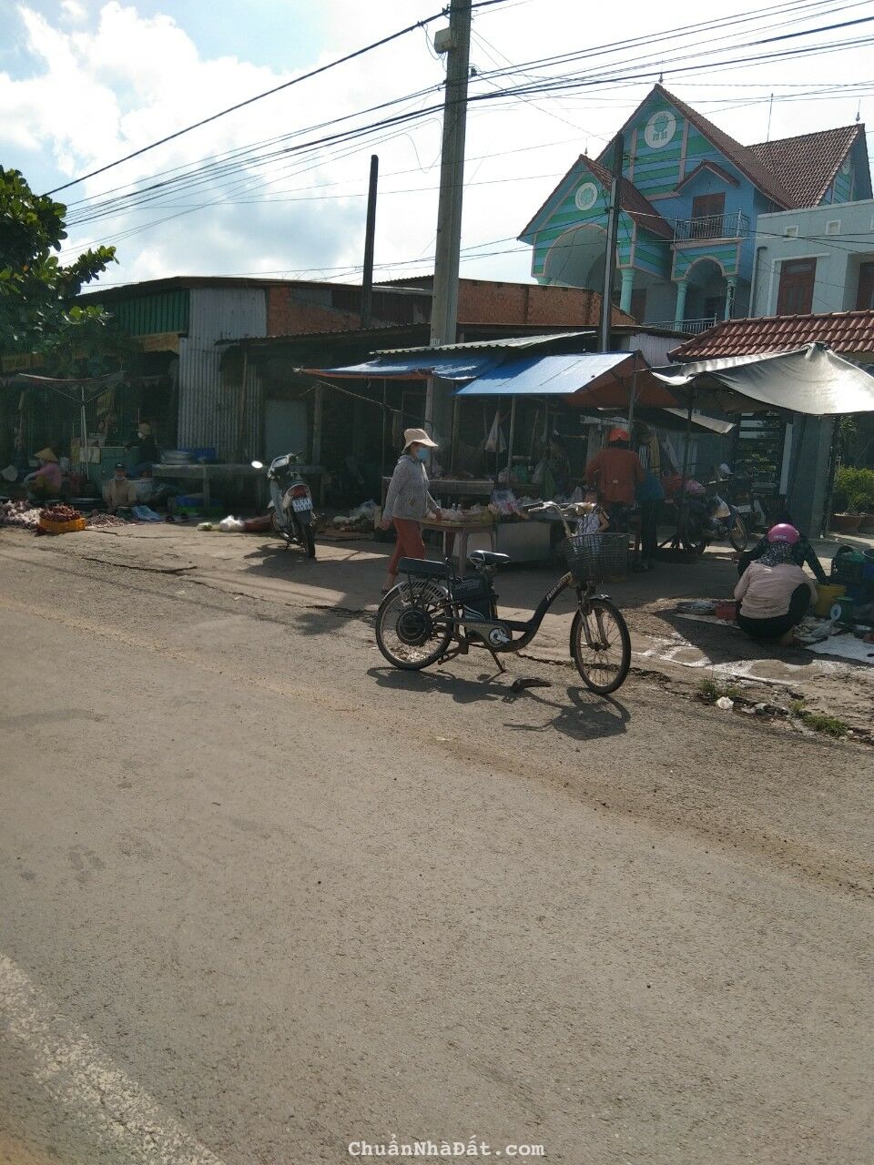 Đất sổ hồng riêng cạnh UBND xã,chỉ từ 3,6tr/m2, hỗ trợ vay bank nếu khách có nhu cầu Đất sổ hồng riêng cạnh UBND xã,chỉ từ 3,6tr/m2, hỗ trợ vay bank nếu khách có nhu cầu