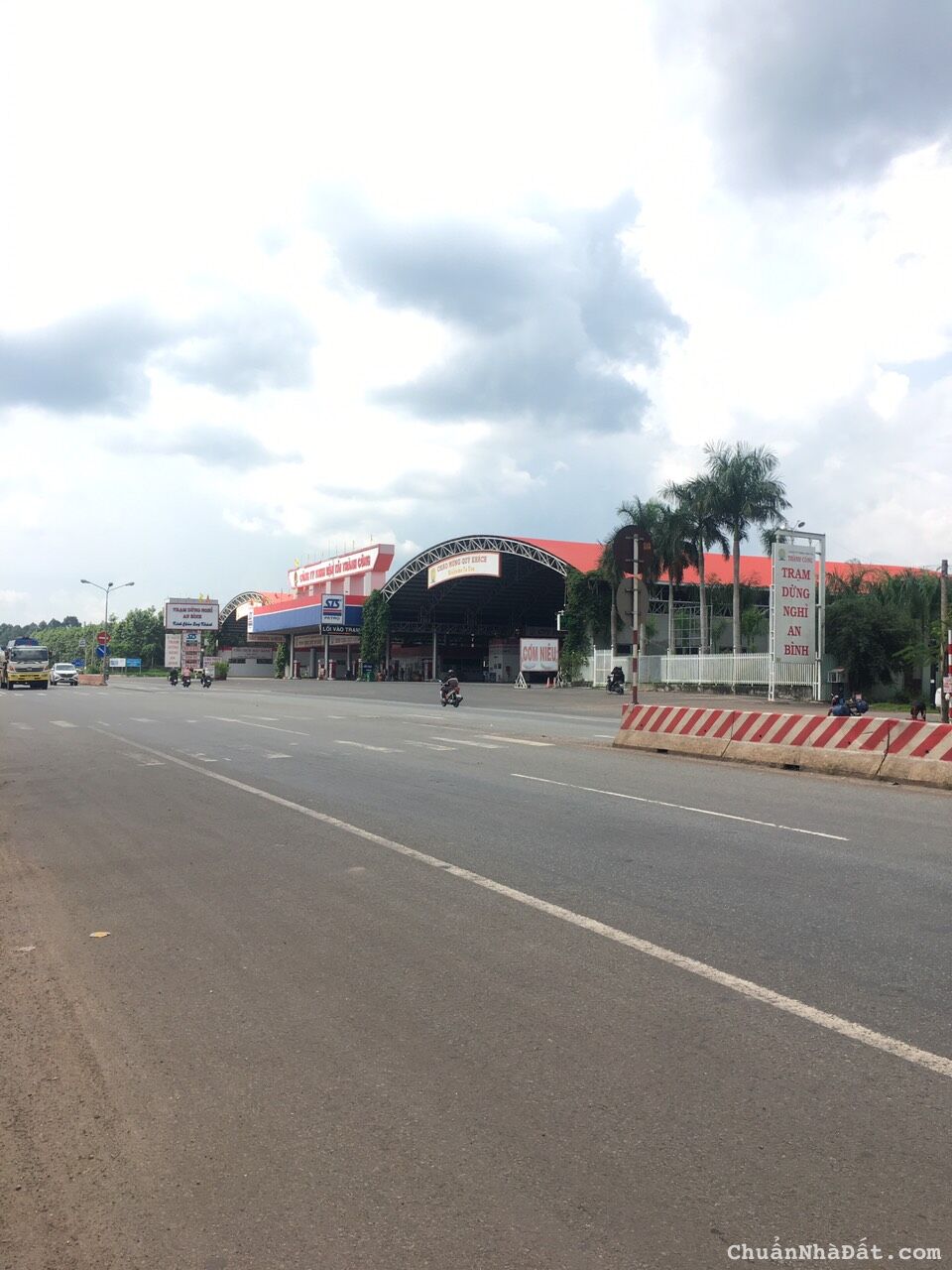 Chính chủ bán gấp lô đất đối diện kcn An Bình, sổ sẵn,diện tích lớn Chính chủ bán gấp lô đất đối diện kcn An Bình, sổ sẵn,diện tích lớn