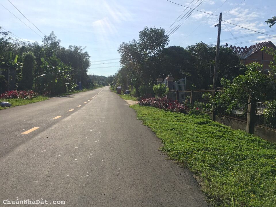 Chính chủ bán gấp lô đất đối diện kcn An Bình, sổ sẵn,diện tích lớn Chính chủ bán gấp lô đất đối diện kcn An Bình, sổ sẵn,diện tích lớn