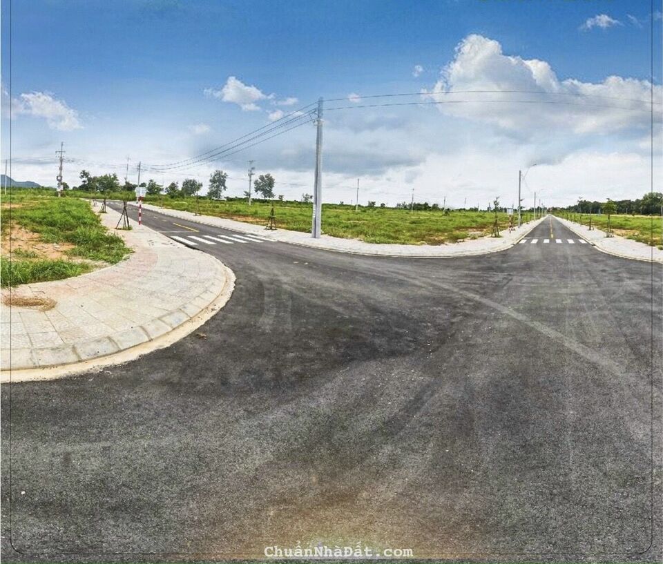 Lô đất mặt tiền đường Hùng Vương, Đăk Hà, chỉ duy nhất 1 lô duy nhất 900tr/170m2. Lh: 0359237730. Lô đất mặt tiền đường Hùng Vương, Đăk Hà, chỉ duy nhất 1 lô duy nhất 900tr/170m2. Lh: 0359237730.