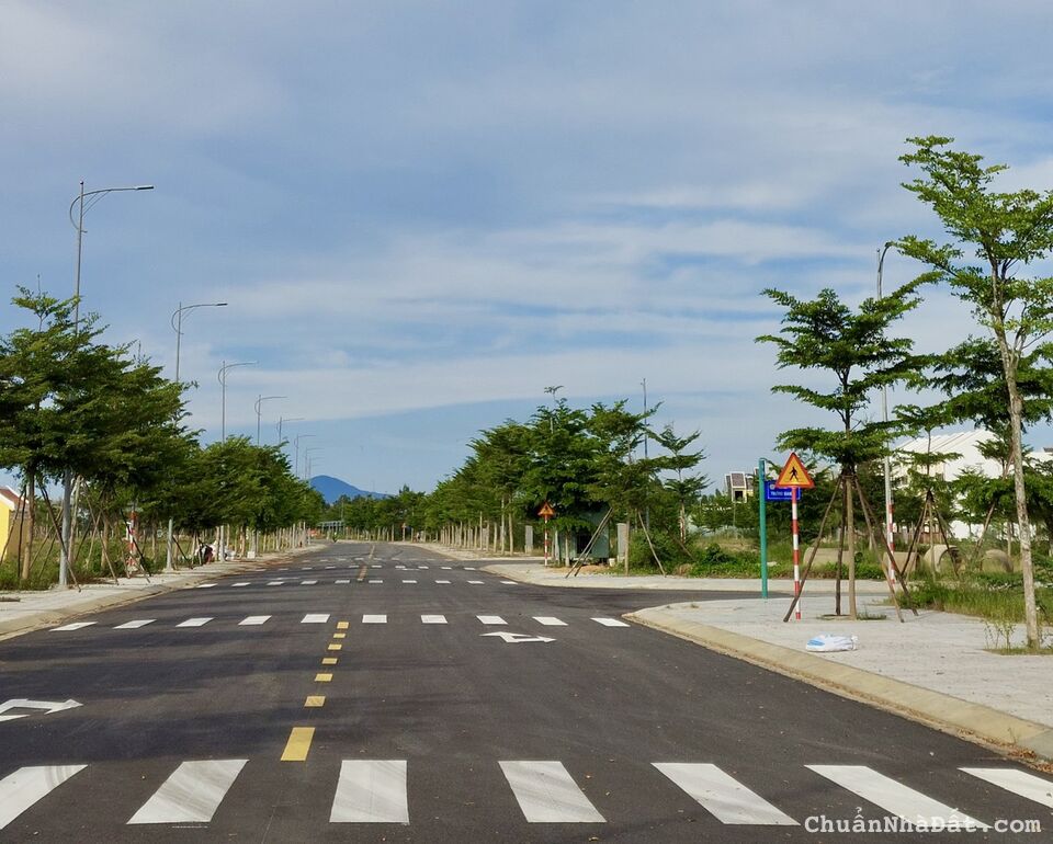 HOT! Cần tiền kinh doanh nên cần bán bớt 1 lô đất- Mega City Kon Tum- giá rẻ cho các nhà đầu tư