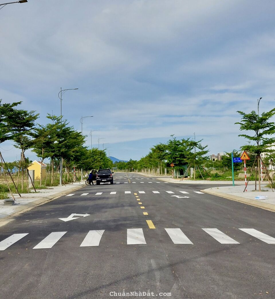 HOT! Cần tiền kinh doanh nên cần bán bớt 1 lô đất- Mega City Kon Tum- giá rẻ cho các nhà đầu tư