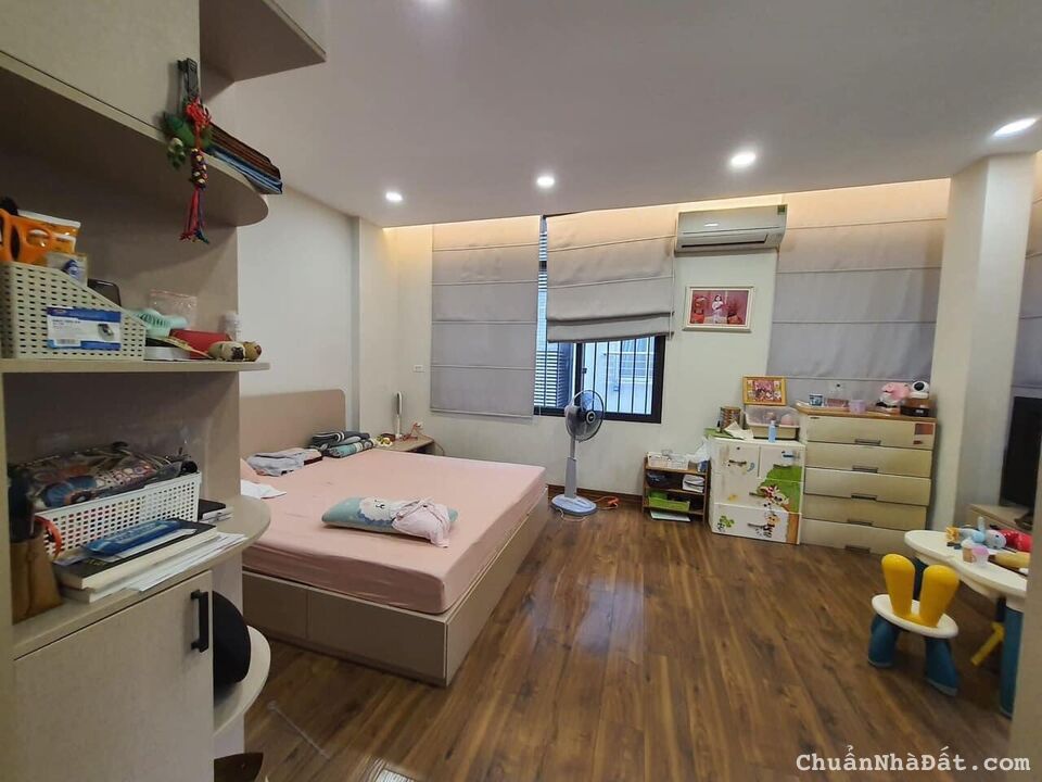 Bán nhà 6 tầng, lô góc, 2 mặt ô tô tránh, kinh doanh Văn phòng Hồ Ba Mẫu Quận Đống Đa.