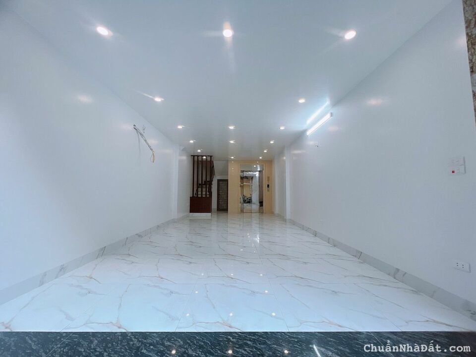 Bán nhà ngõ 426 Đường Láng 32m2x6 tầng thang máy, lô góc, ngõ rộng gần 3m, giá 6.9 tỷ Bán nhà ngõ 426 Đường Láng 32m2x6 tầng thang máy, lô góc, ngõ rộng gần 3m, giá 6.9 tỷ