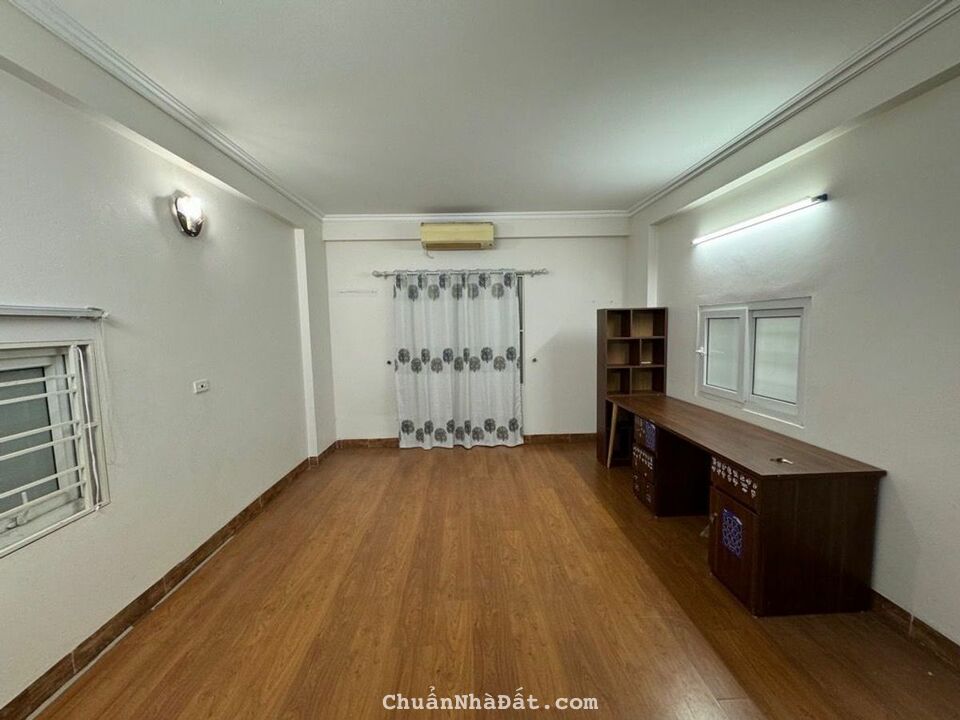 Bán nhà ngõ 592 Trường Chinh 30m2x6 tầng, lô góc, kinh doanh, ngõ thông nhỉnh 5 tỷ. Bán nhà ngõ 592 Trường Chinh 30m2x6 tầng, lô góc, kinh doanh, ngõ thông nhỉnh 5 tỷ.