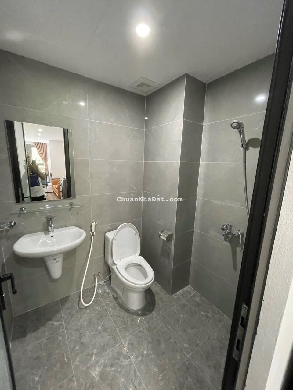 Bán CHDV 90m2x9 tầng thang máy mặt ngõ 54 Vũ Trọng Phụng ô tô thông, kinh doanh, giá 32.5 tỷ.