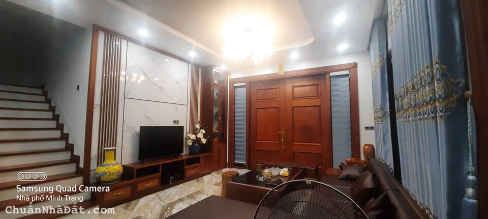 Bán gấp biệt thự 3 tầng tuyến 3 Lê Hồng Phong giá 13.3 tỷ