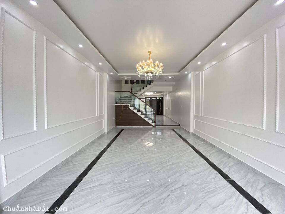 Bán gấp nhà 85m2 xây 4 tầng cao cấp tại tuyến 3 Lê Hồng Phong giá 7.6 tỷ